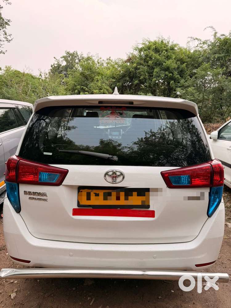 Toyota Innova Crysta 2.4 G Mt 7 Str, 2017, Diesel
