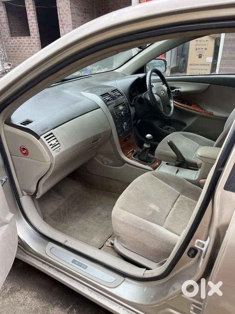 Toyota Corolla Altis 2010
