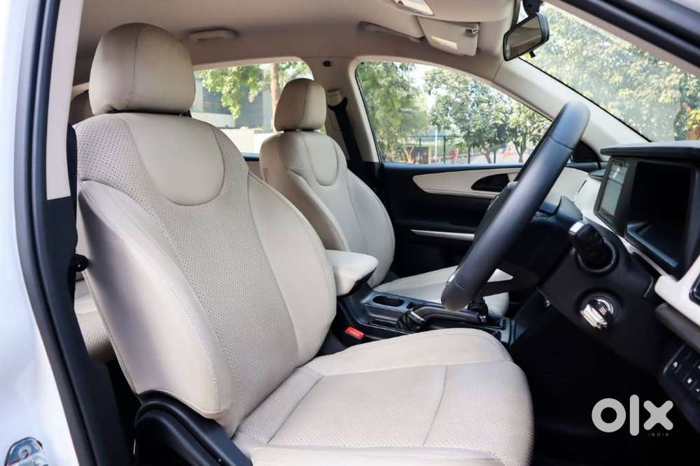 Mahindra Xuv700 Mx Diesel Mt 5 Str (e), 2022, Diesel