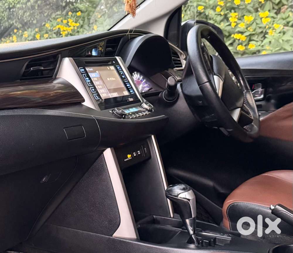 Toyota Innova Crysta 2.8z Automatic, 2019, Diesel