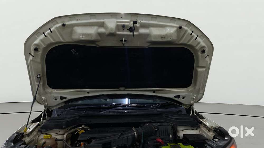 Mahindra Xuv300 W8 Option, 2022, Petrol