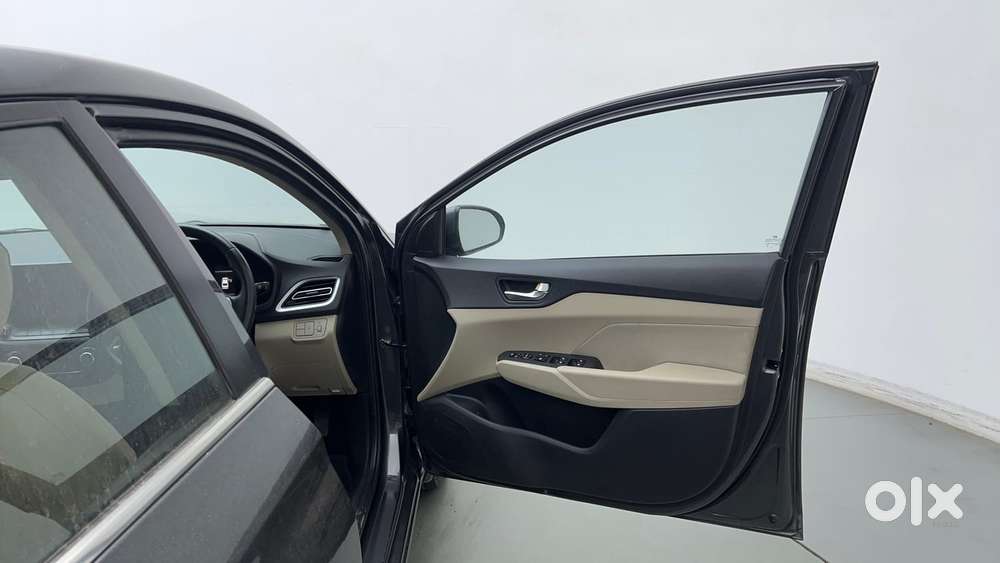 Hyundai Verna 1.5 Sx Ivt, 2021, Petrol