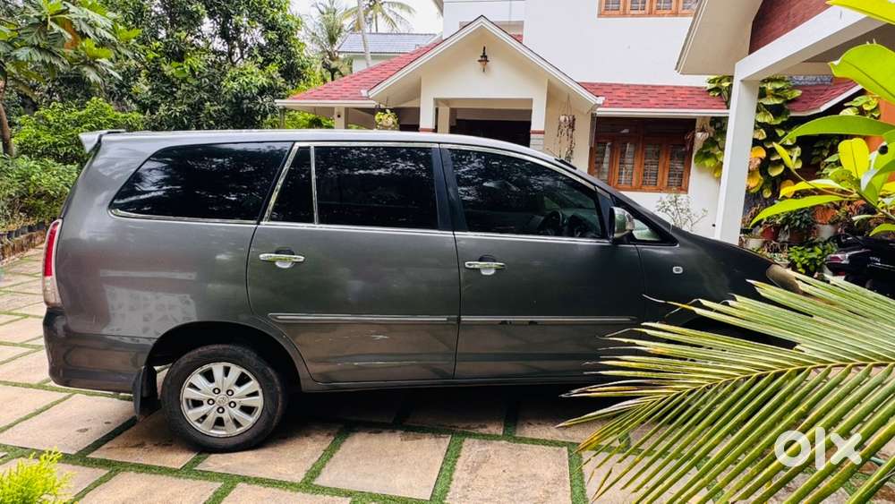Toyota Innova Diesel 2011