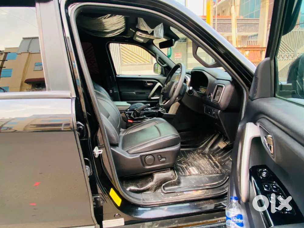 Mahindra Scorpio-n 2.0 Z8 L Petrol At 7 Str, 2025, Petrol