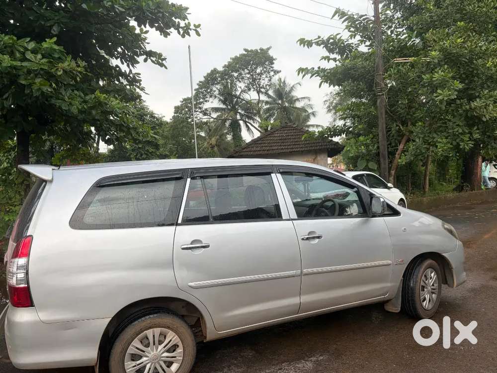 Toyota Innova 2010 Diesel Well Maintained