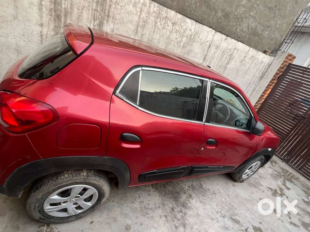 Renault Car Petrol 2016