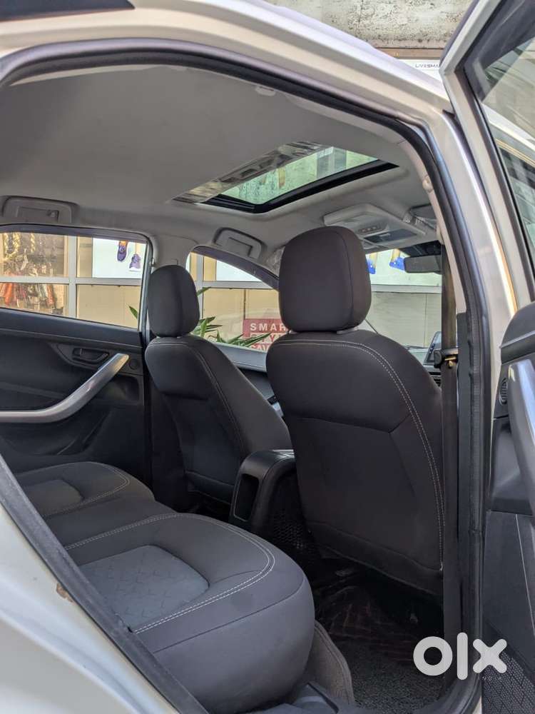 Tata Nexon 1.2 Revotron Xma Amt (s), 2022, Petrol