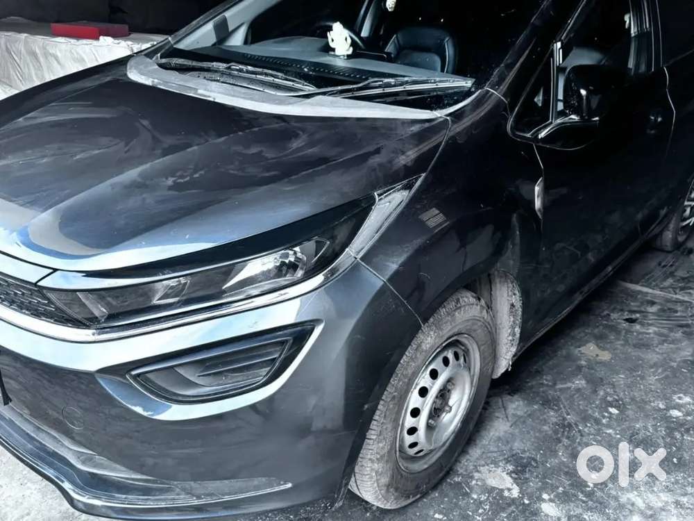 Tata Altroz Xe 2021