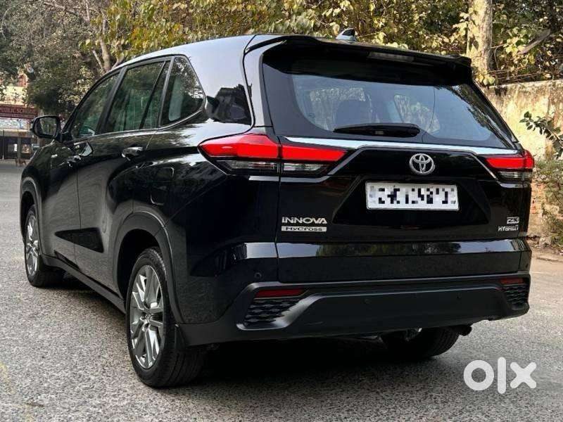 Toyota Innova Hycross 2.0 Zx (o) Hybrid 7 Str, 2024, Petrol
