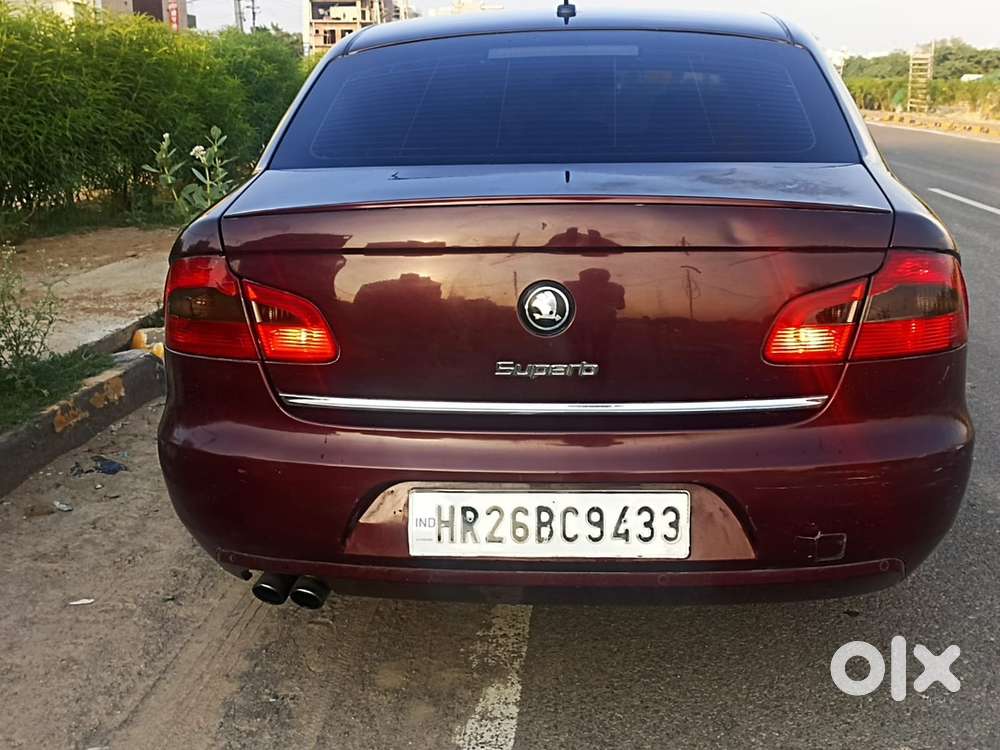 Skoda Superb 2011 Petrol Well Maintained