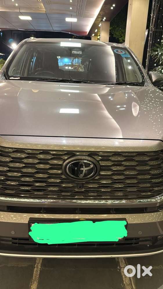 Toyota Innova Hycross 2024 Well Maintained