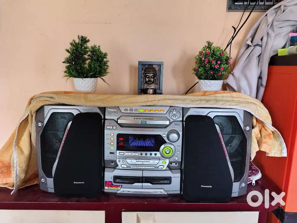 Panasonic music system 7.0 Almost new condition. Autometic cassette.