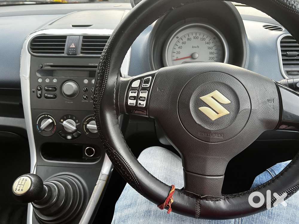 Maruti Suzuki Ritz Zxi Abs, 2011, Petrol