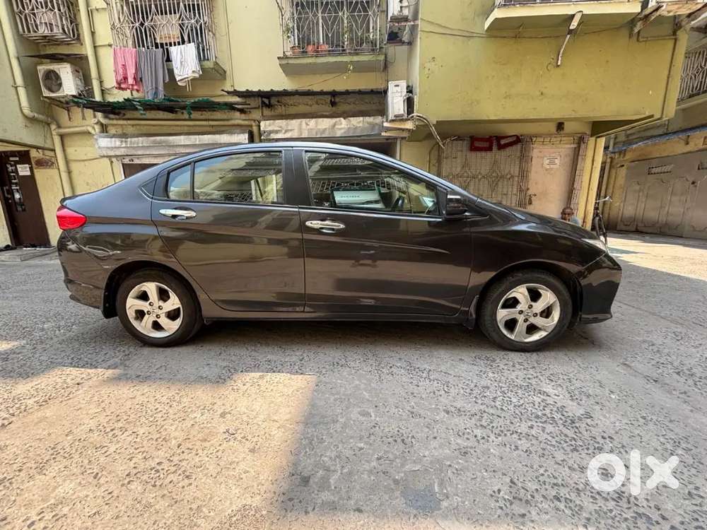 Honda City 1.5 Vx Cvt Auto 2016 Sunroof  35k Km  Top Variant