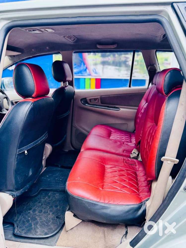 Toyota Innova 2004-2011 2.5 G4 Diesel 8-seater, 2006, Diesel