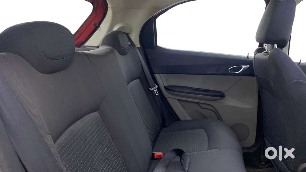 Tata Tiago 1.2 Revotron Xz, 2017, Petrol