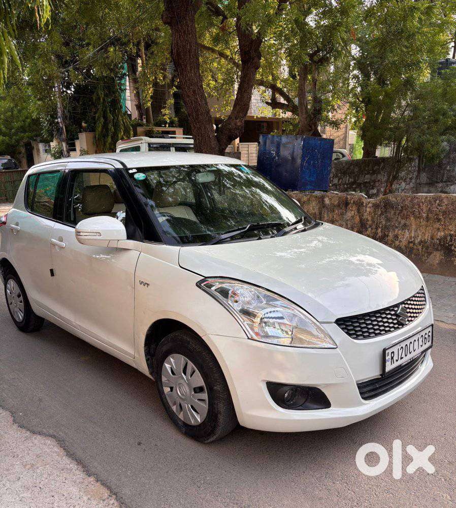 Maruti Suzuki Swift Vxi 1.2 Abs Bs-iv, 2011, Petrol