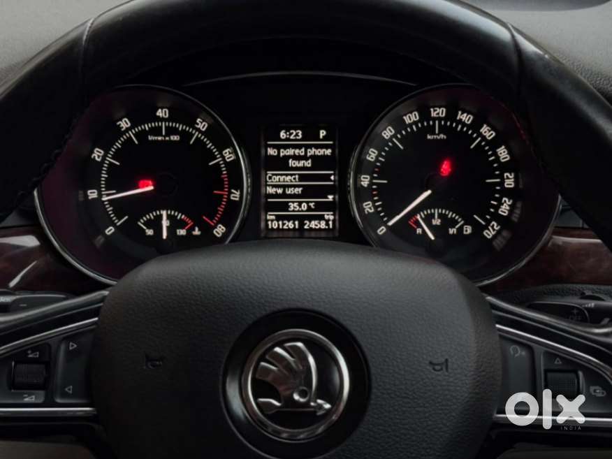 Skoda Superb 1.8 Elegance Tsi At, 2015, Petrol