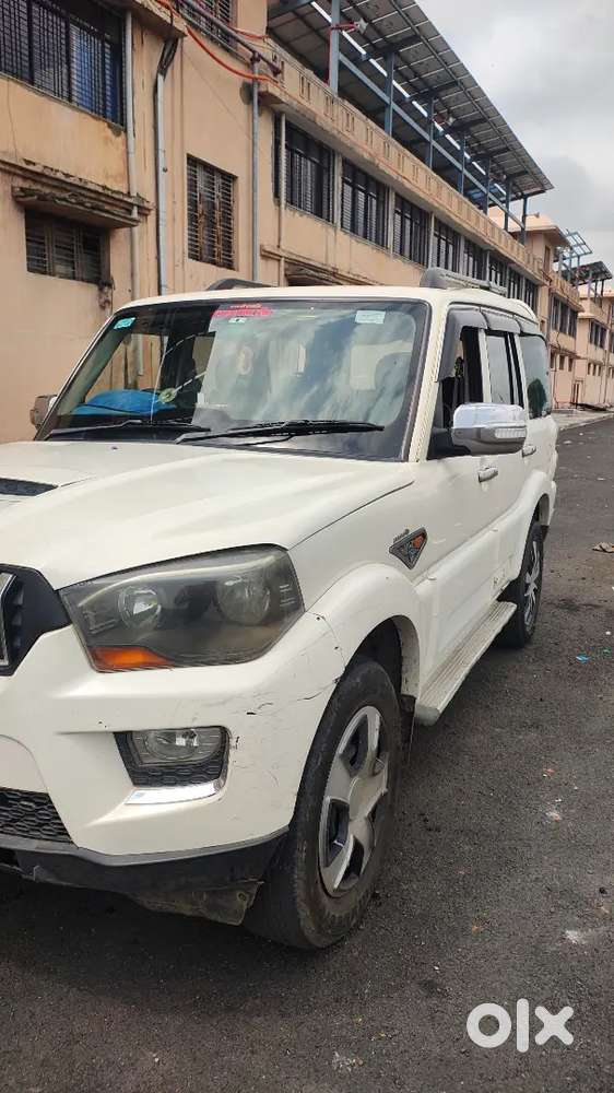 Mahindra Scorpio S4+ 2016 Diesel Well Maintained