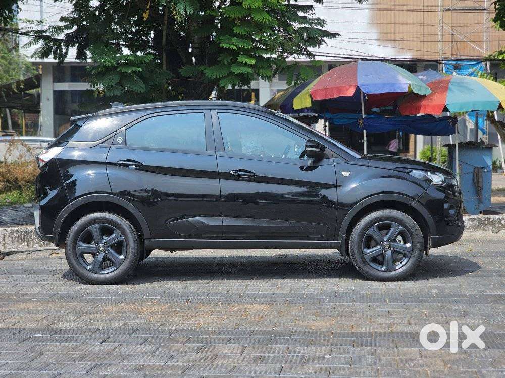 Tata Nexon 1.2 Revotron Xza Plus, 2023, Petrol