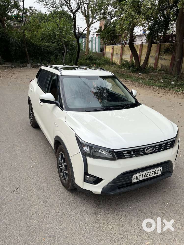 Mahindra Xuv300 1.2 W6 Amt Petrol, 2022, Petrol