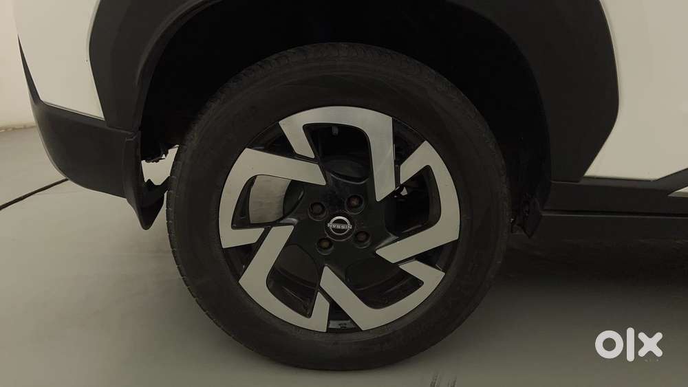 Nissan Magnite 1.0 Xv, 2022, Petrol