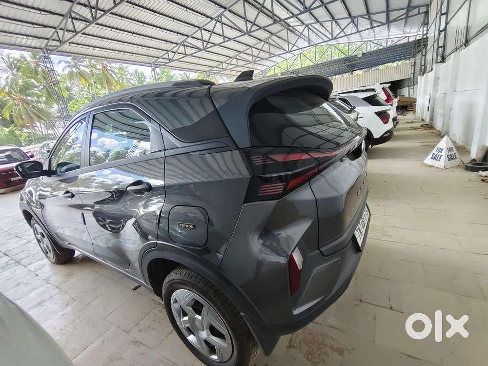 Tata Nexon Pure (s) 1.2 Petrol 6amt, 2024, Petrol