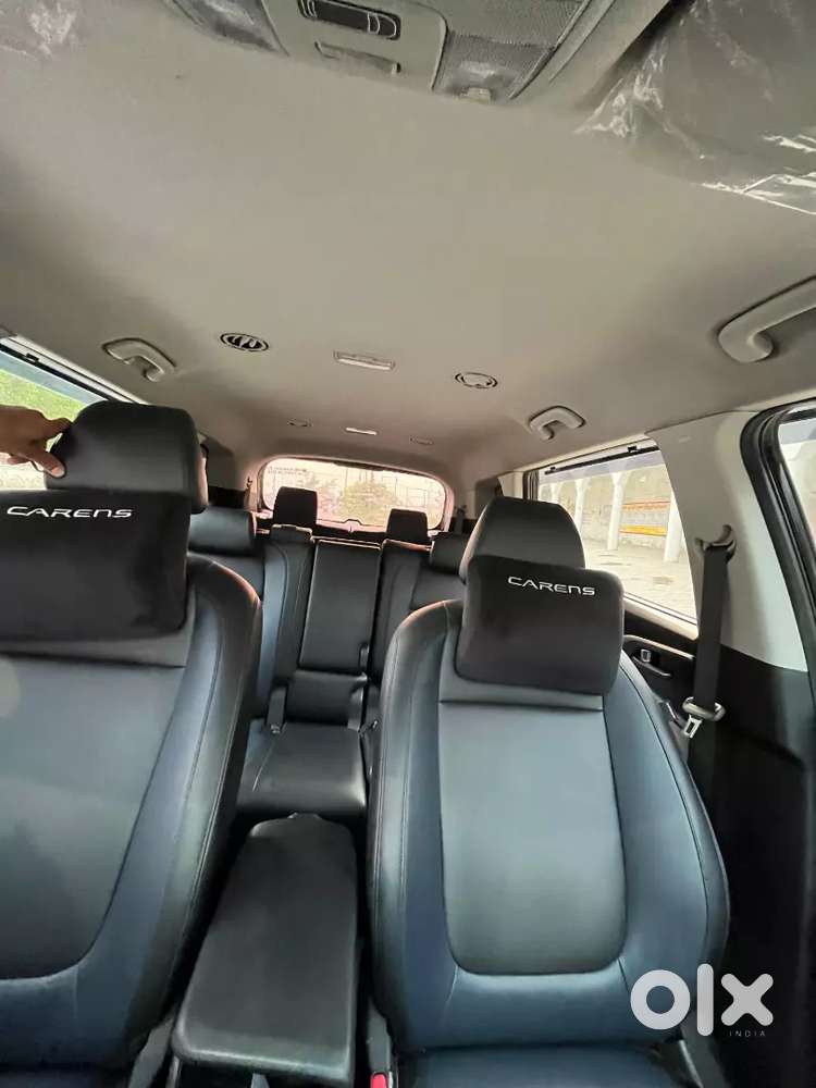 Kia Carens Base Model Petrol And Cng Good Condition