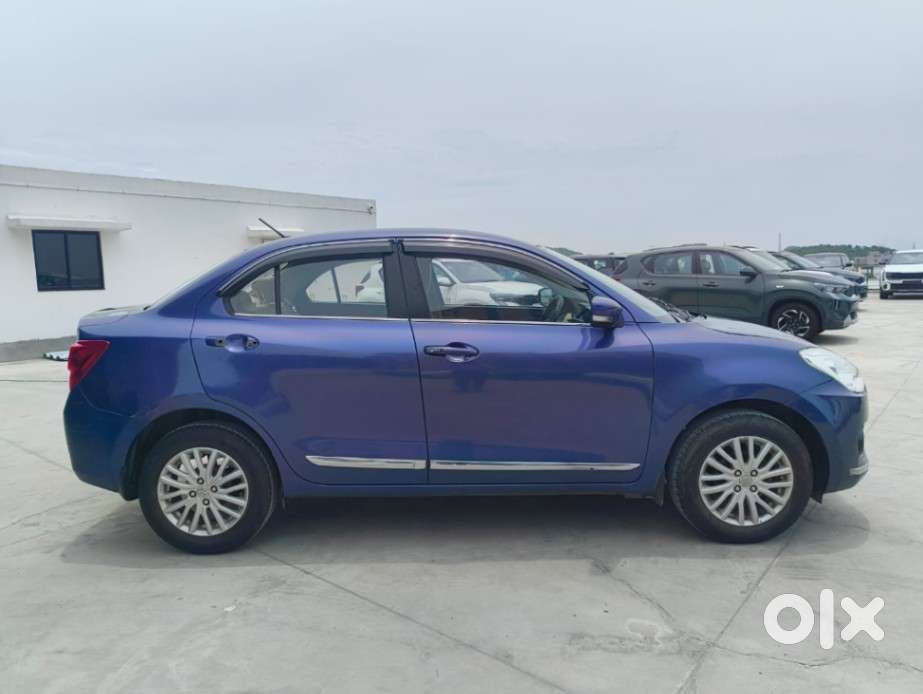 Maruti Suzuki Dzire 1.2 Zxi Amt, 2017, Petrol