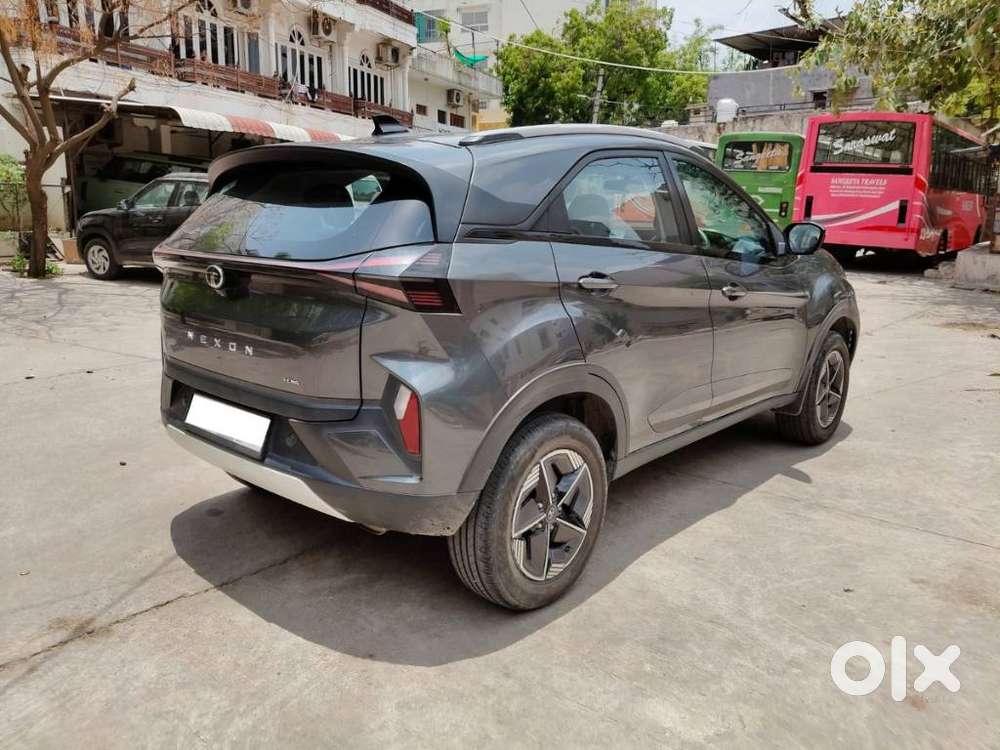 Tata Nexon Creative 1.2 Revotron Petrol 6 Mt Dt, 2024, Cng & Hybrids