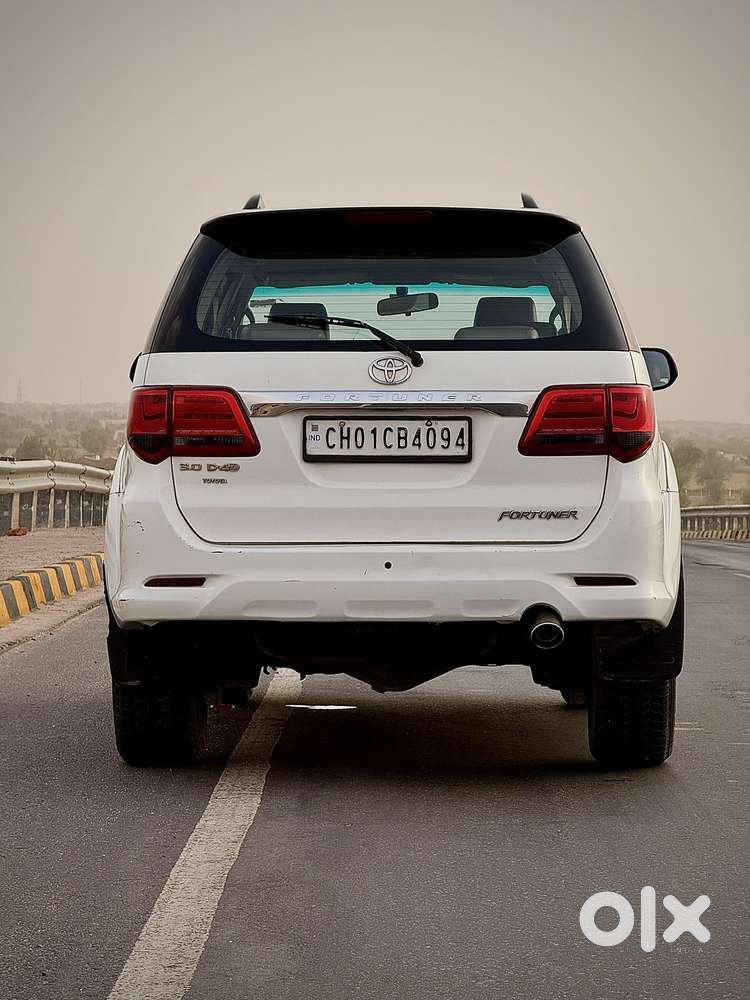 Toyota Fortuner 3.0 4x4 Manual, 2011, Diesel