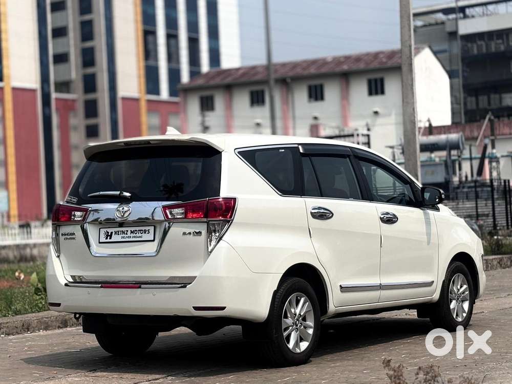 Toyota Innova Crysta