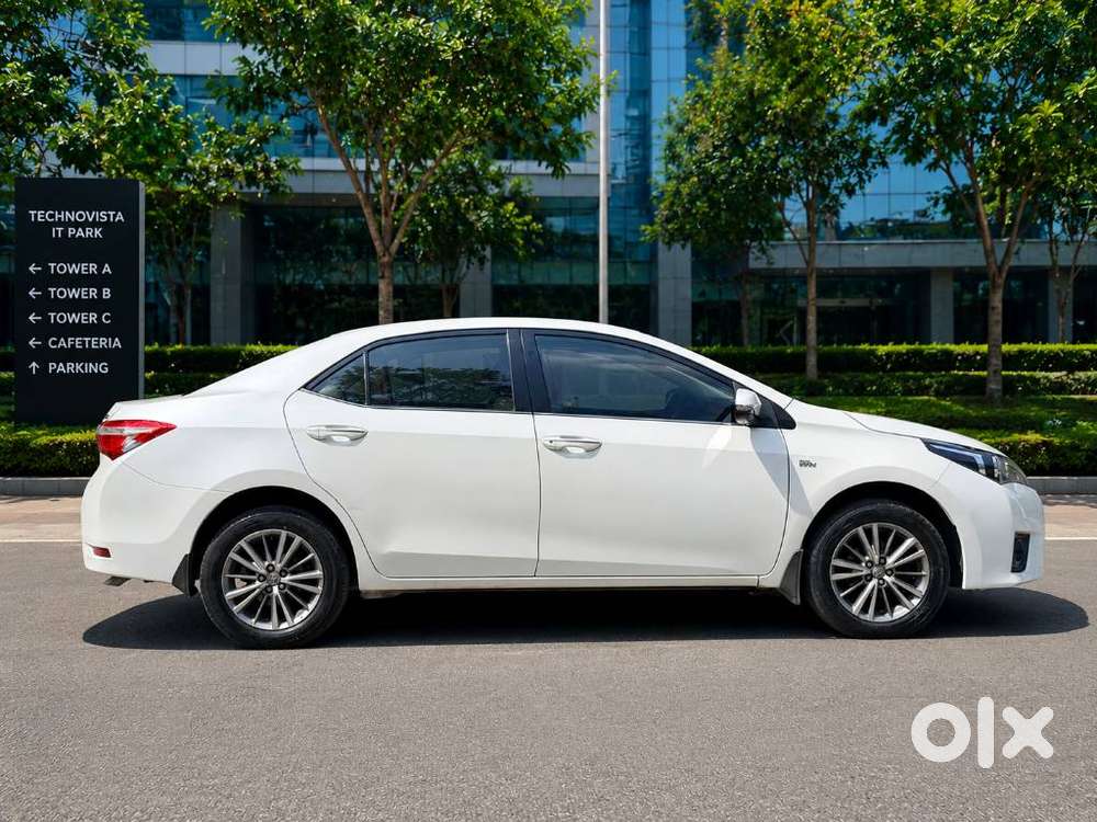 Toyota Corolla Altis, 2014, Petrol