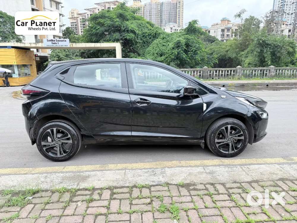 Tata Altroz 1.2 Xza Plus Dark Edition Dct, 2022, Petrol