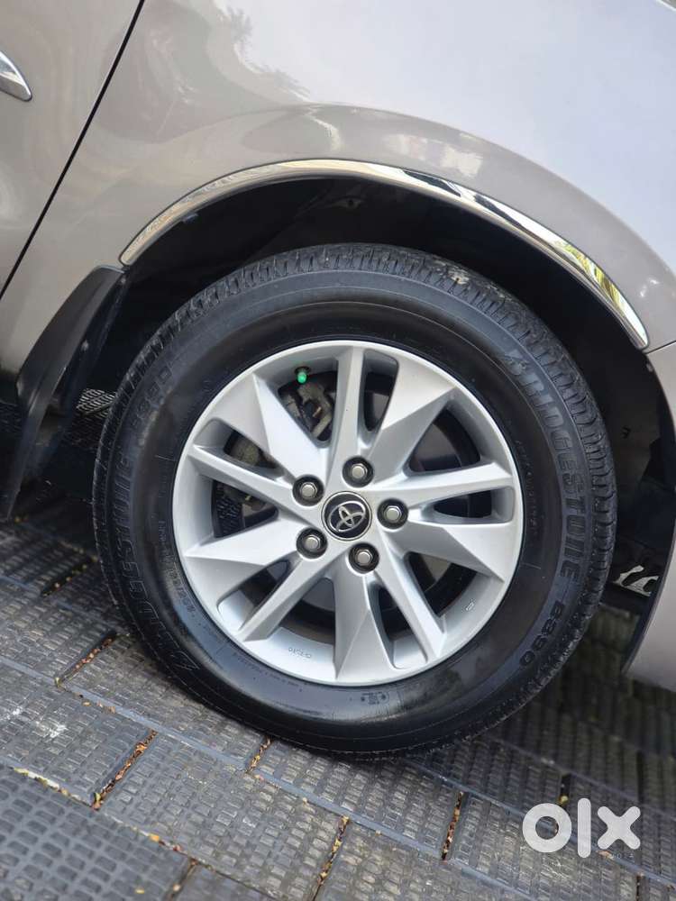 Toyota Innova Crysta 2.4 G Mt 7 Str, 2016, Diesel