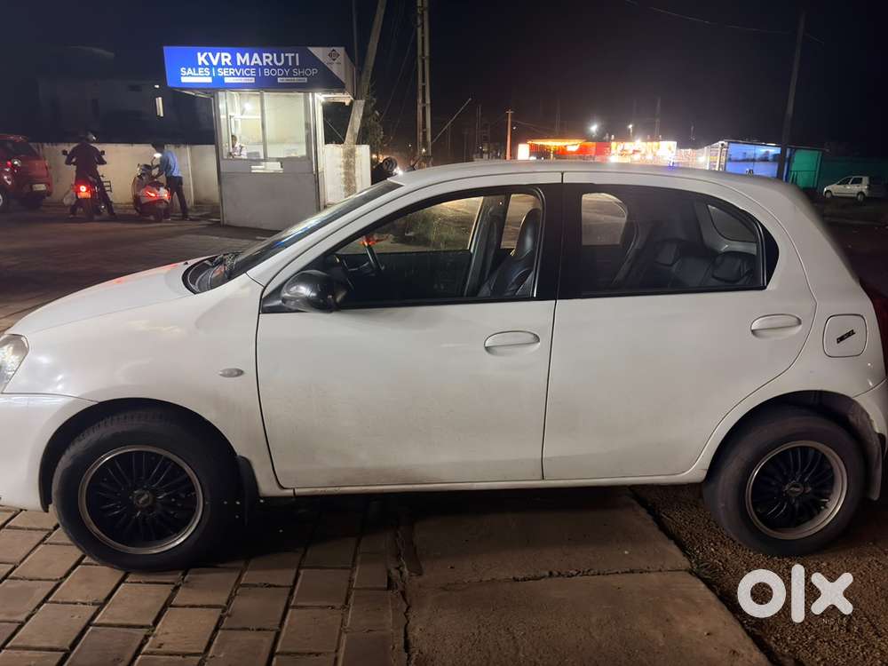 Toyota Etios Liva 2012