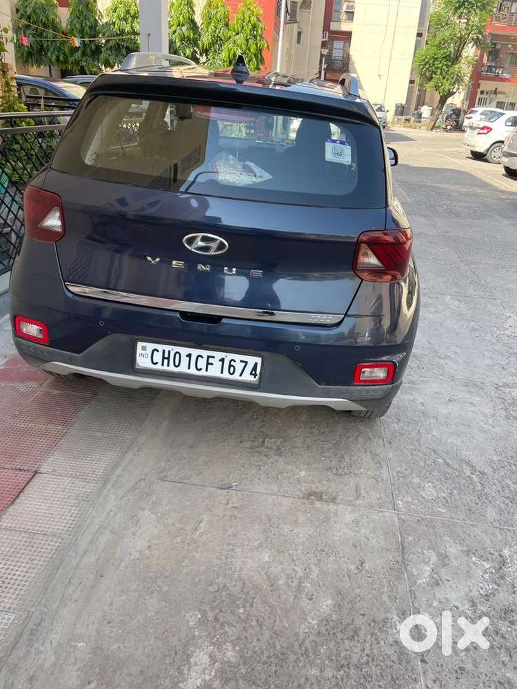 Hyundai Petrol Manual 2021