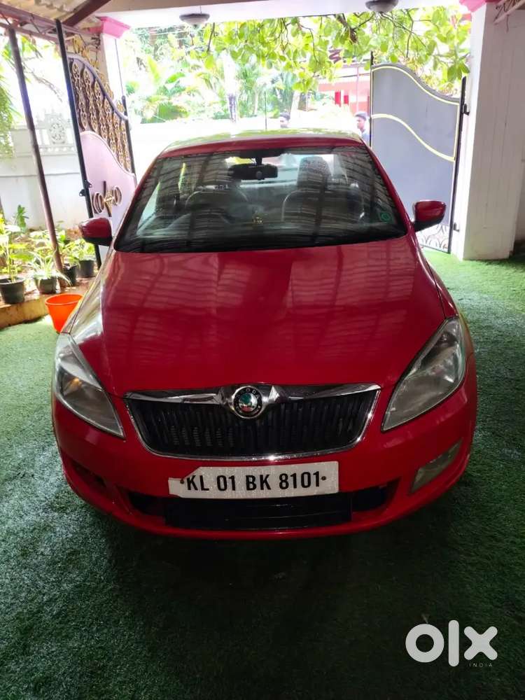 Skoda Rapid Red Color . Doctor Owned,best Condition.all Services Done