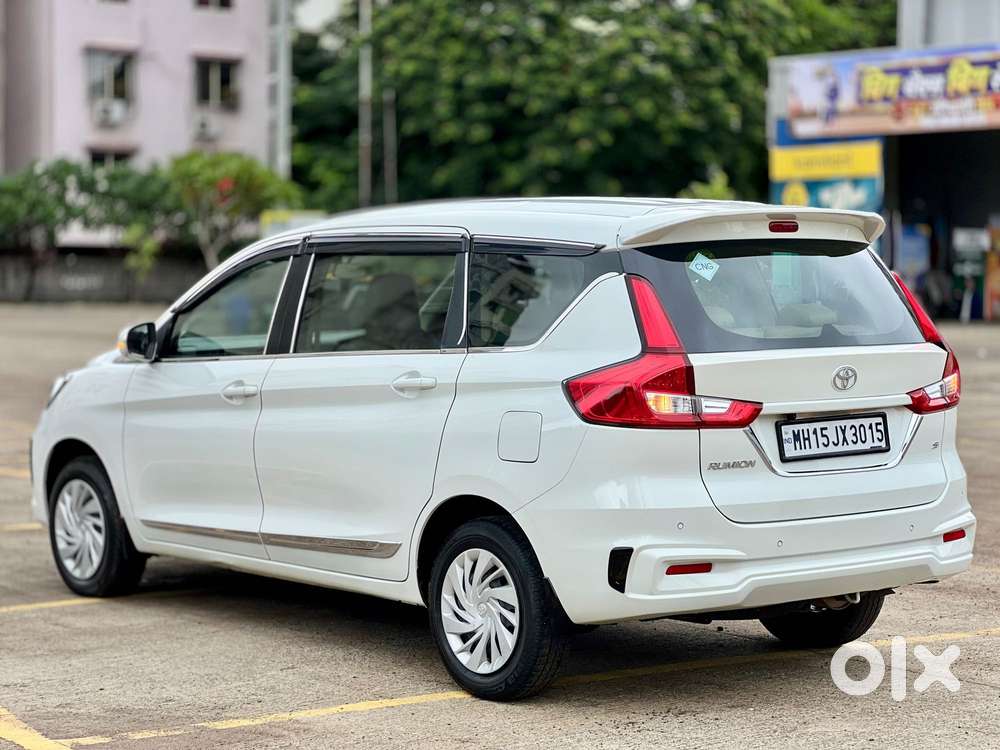 Toyota Rumion S Cng Manual Dual Tone, 2024, Cng & Hybrids