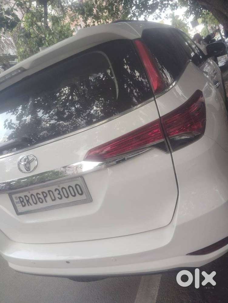 Toyota Fortuner 4x2 Manual, 2017, Diesel