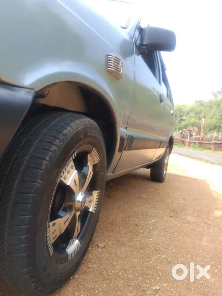 Maruti Suzuki 800 2006