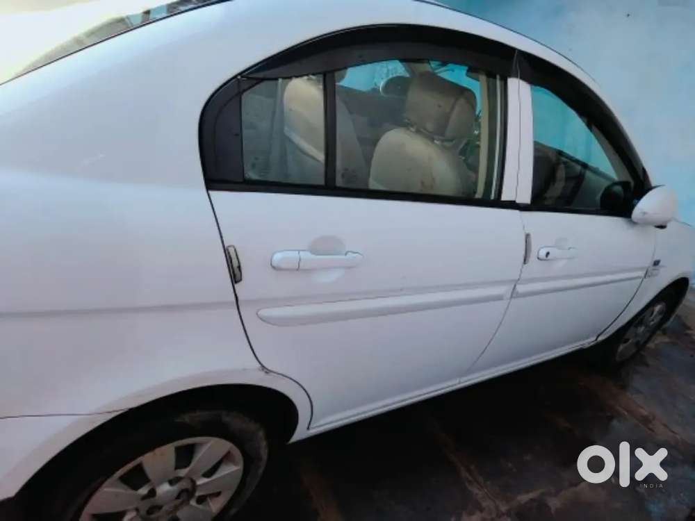 Urgent Sale: Hyundai Verna Crdi (diesel) - Price Negotiable