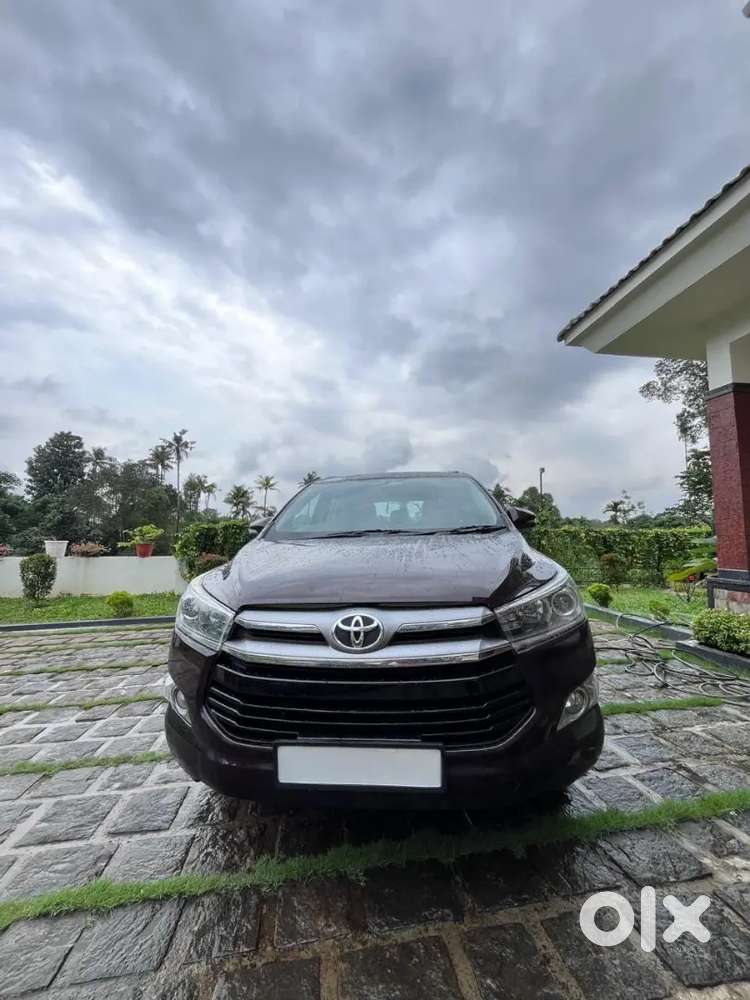 Toyota Innova Crysta 2017 Diesel 170000 Km Driven
