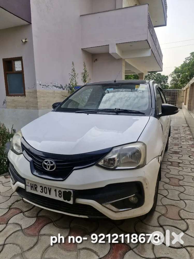 Etios Liva Petrol 2nd Top Model Vx
