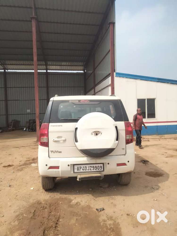 Mahindra Tuv 300 2015 3rd Owner