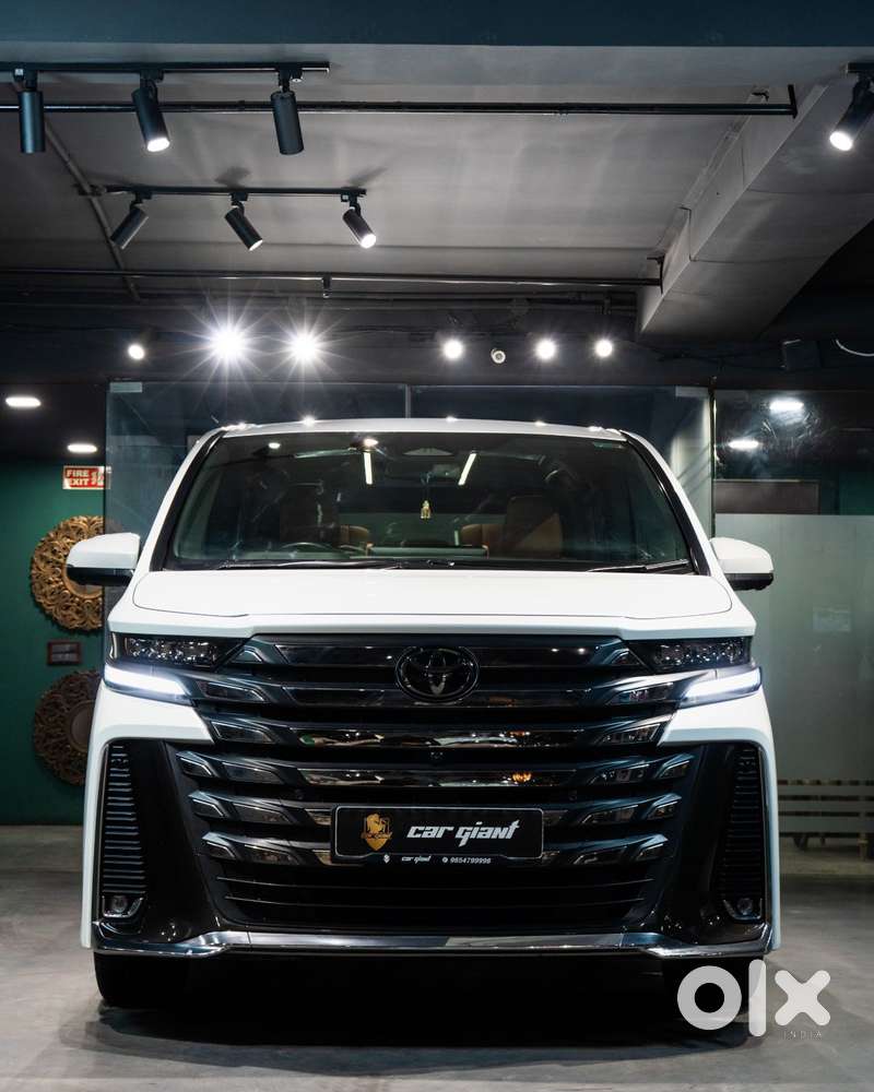 Toyota Vellfire Vip – Executive Lounge, 2025, Petrol