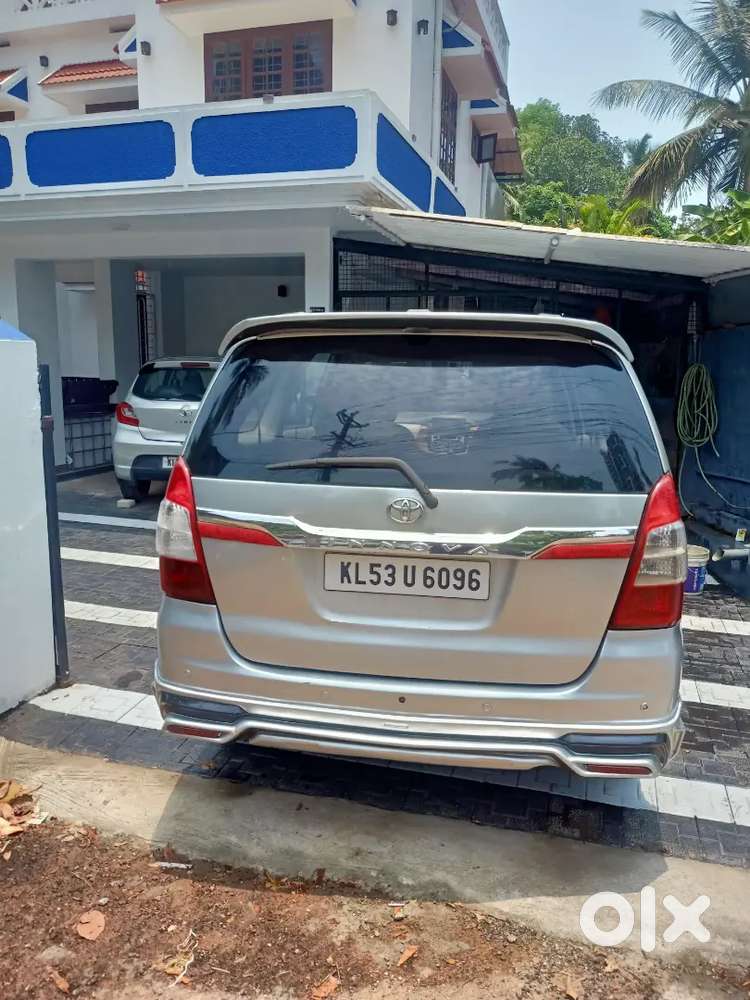 Toyota Innova 2010 Diesel Well Maintained