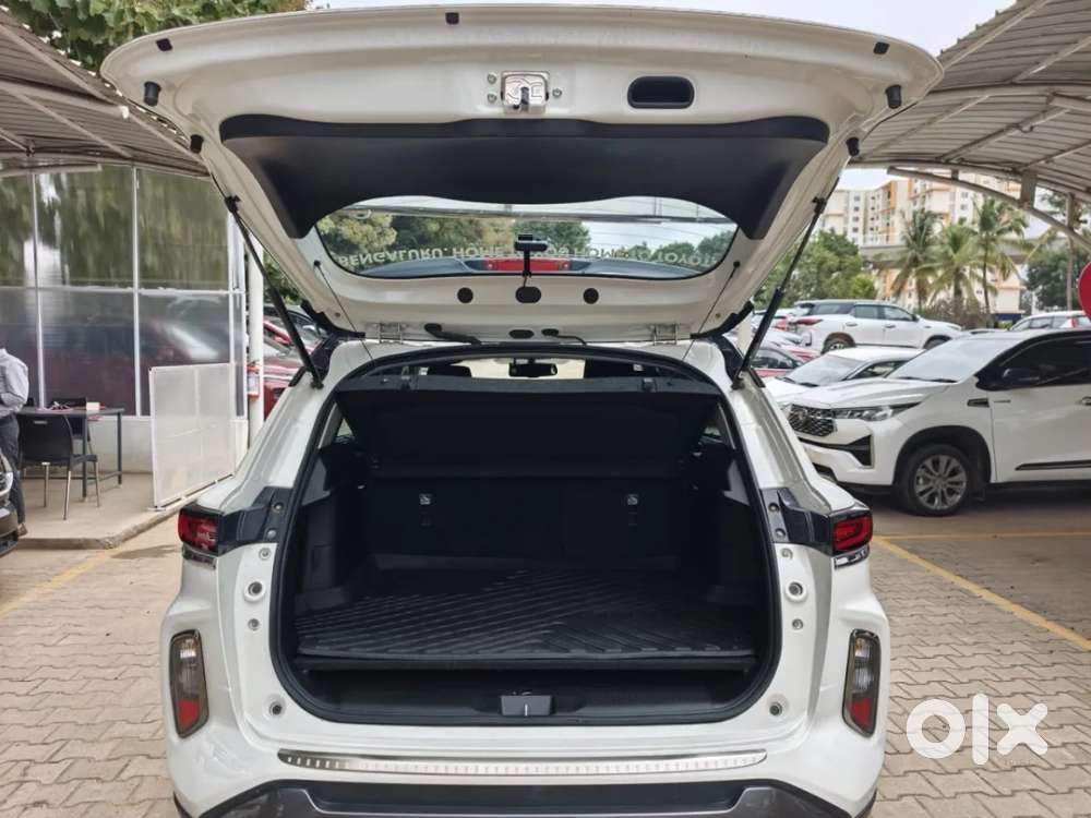 Toyota Urban Cruiser Hyryder 1.5 V Hybrid, 2025, Petrol