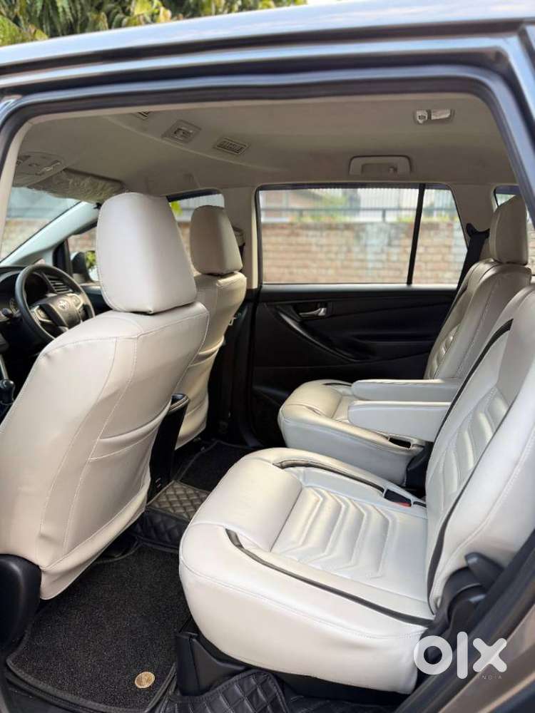 Toyota Innova Crysta 2.4 Gx 8 Str, 2018, Diesel