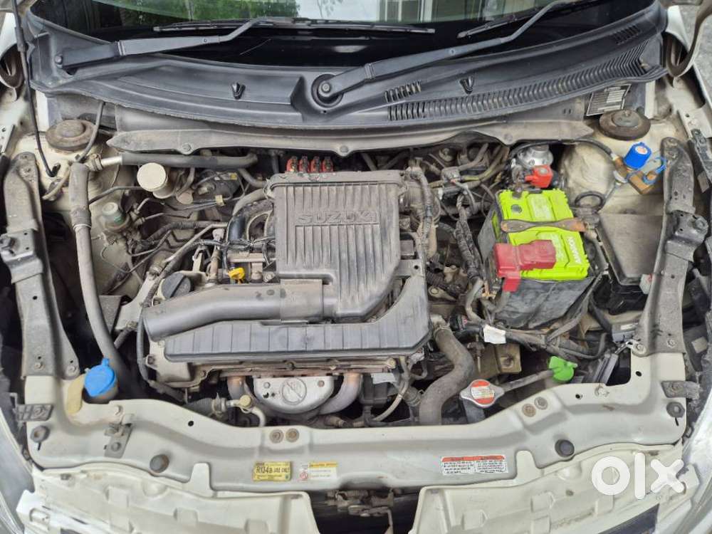 Maruti Suzuki Swift Dzire 1.2 Vxi Bsiv, 2015, Cng & Hybrids
